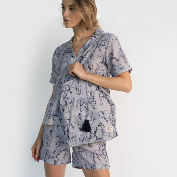 IVORY HORSE SHORT